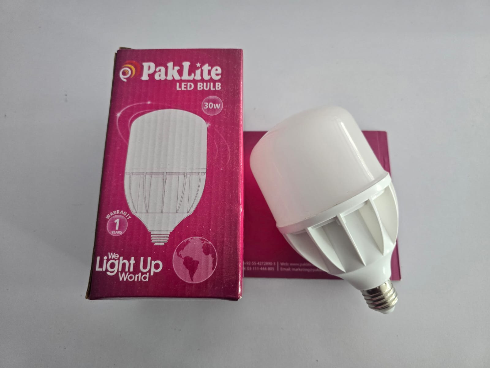 PAKLITE 30W LED BULB  WHITE E-27